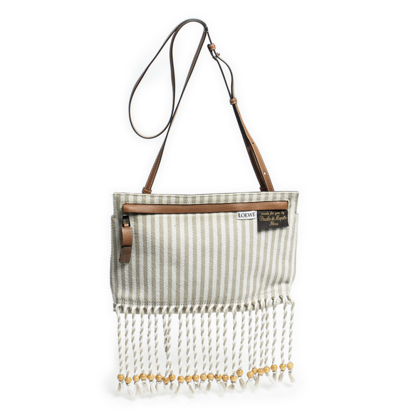 Loewe Paula's Ibiza T Messenger - Picture 1 of 8